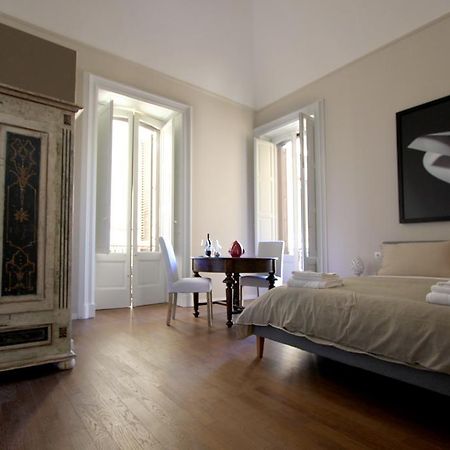 לינה וארוחת בוקר לצ'ה Palazzo Del Centro מראה חיצוני תמונה