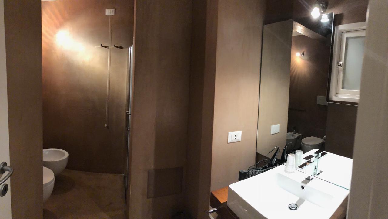לינה וארוחת בוקר לצ'ה Palazzo Del Centro מראה חיצוני תמונה